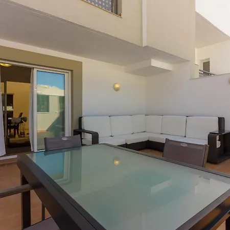 Дом отдыха Oasis De Fanabe